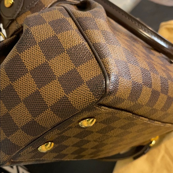 Authentic Louis Vuitton Classic Trevi PM Bag - Picture 14 of 17